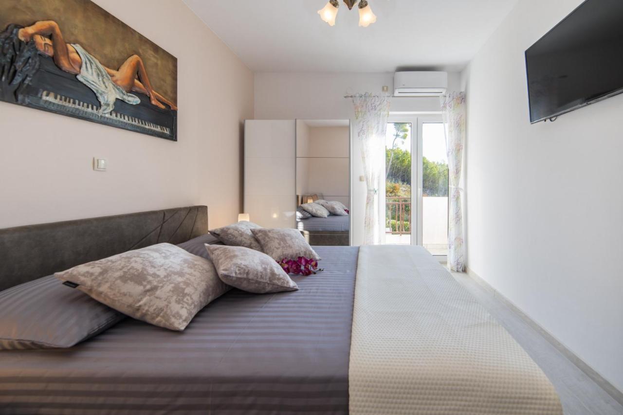 לוקבה Luxury Apartments Tafra מראה חיצוני תמונה