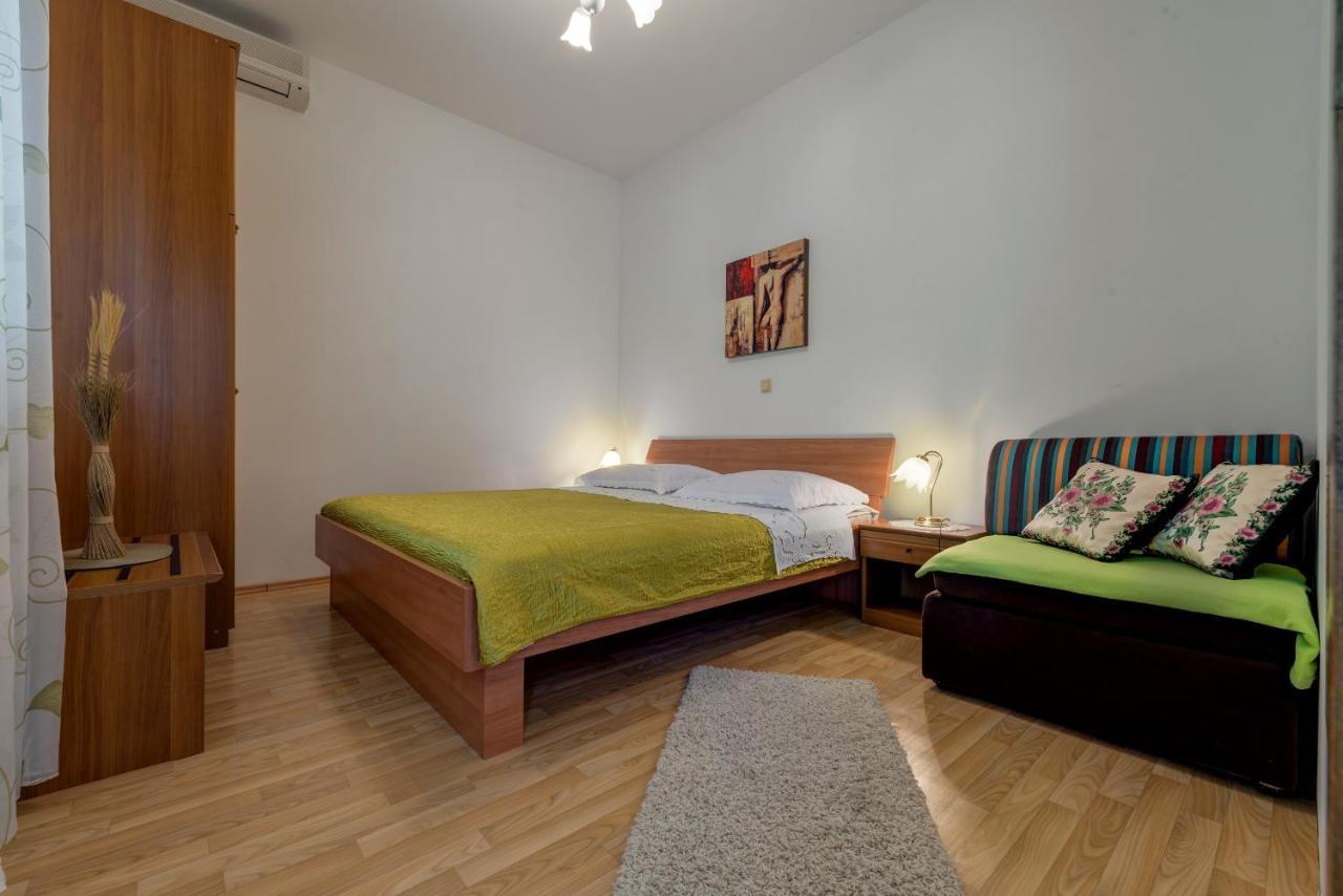 לוקבה Luxury Apartments Tafra מראה חיצוני תמונה