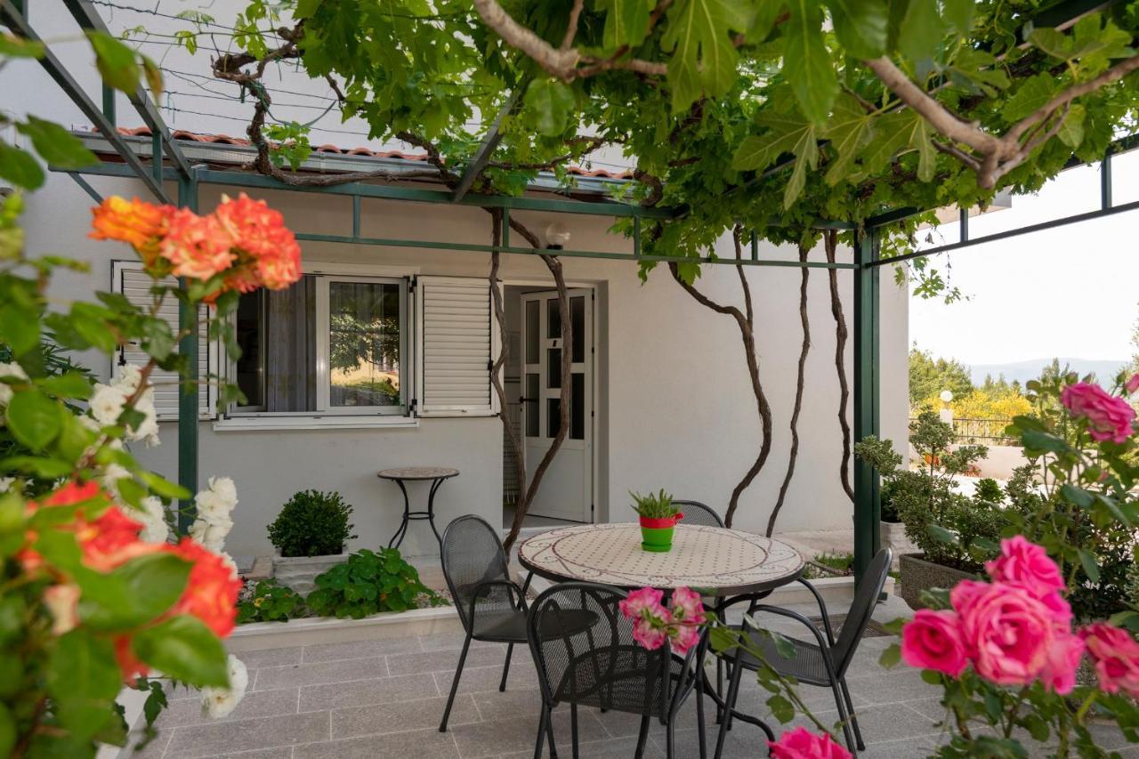 לוקבה Luxury Apartments Tafra מראה חיצוני תמונה
